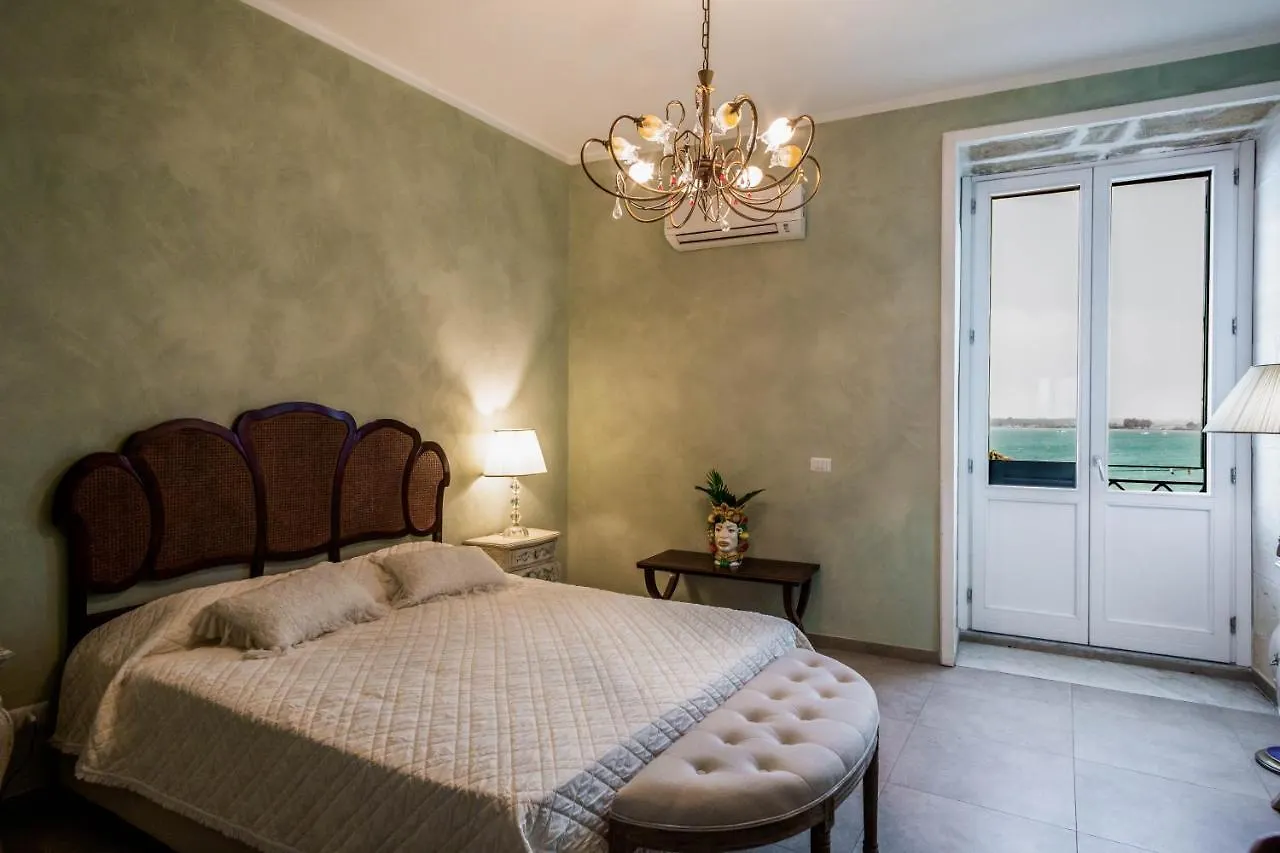 Dimora Di Ulisse Sea View Holiday Apartment Syrakus